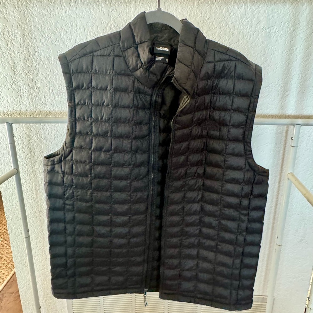 NWOT The North Face® XL Men’s ThermoBall™ Trekker Vest
